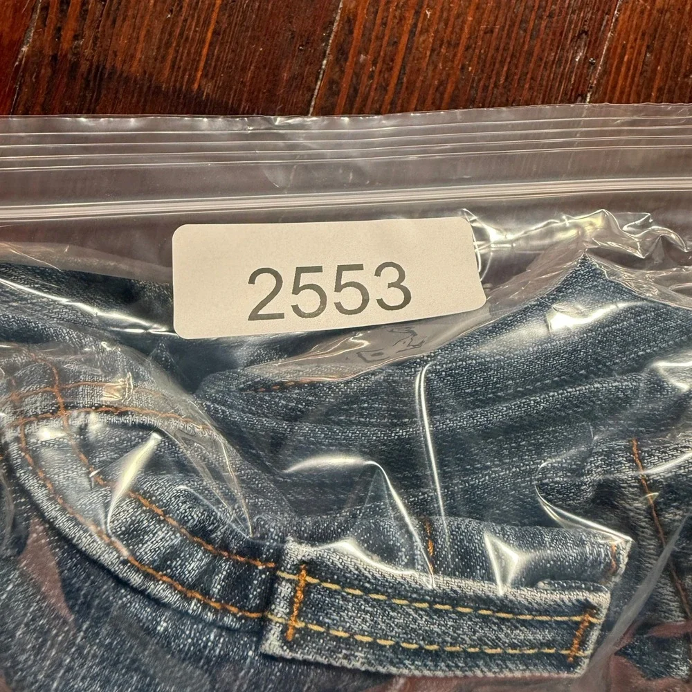 Vintage Levis 559 Jeans Mens 33x32 Blue Relaxed Straight Y2K Dark Wash Whiskers